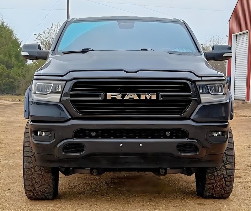 Ram 1500 Vehicle Full-screen Gallery Image 07