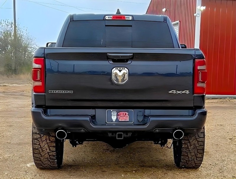 Ram 1500 Vehicle Full-screen Gallery Image 08