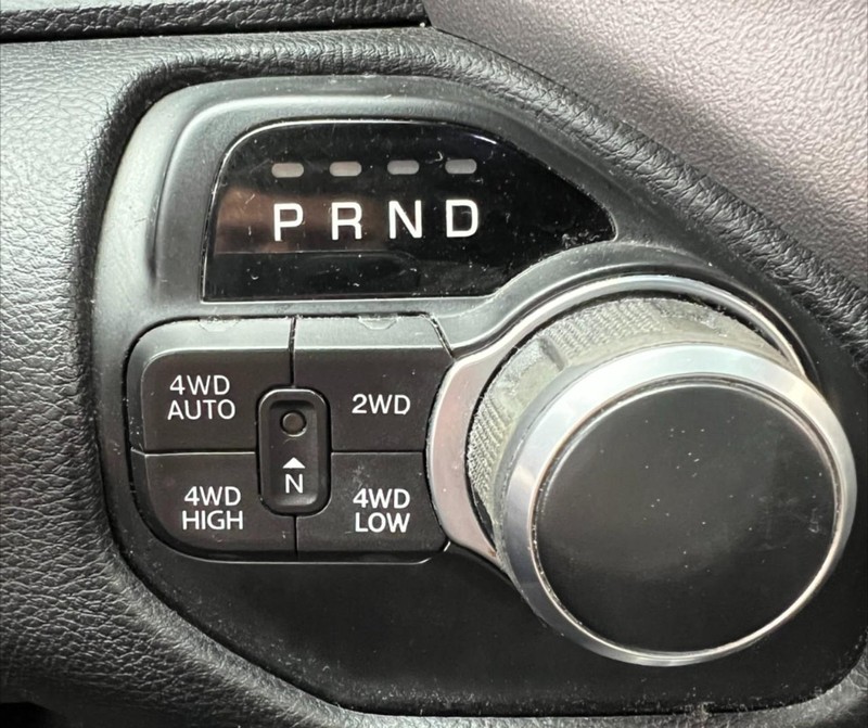 Ram 1500 Vehicle Full-screen Gallery Image 13