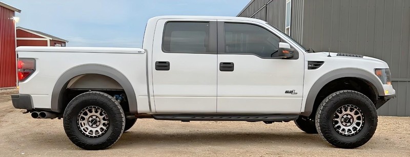 Ford F-150 Vehicle Full-screen Gallery Image 03