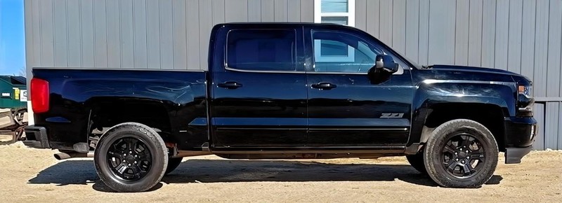 Chevrolet Silverado 1500 Vehicle Full-screen Gallery Image 03