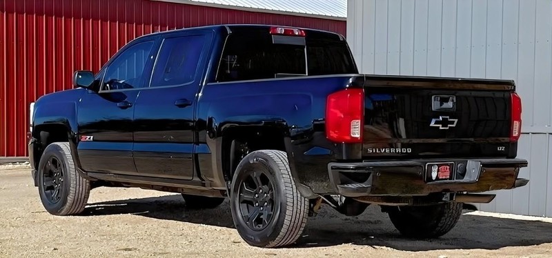 Chevrolet Silverado 1500 Vehicle Full-screen Gallery Image 06