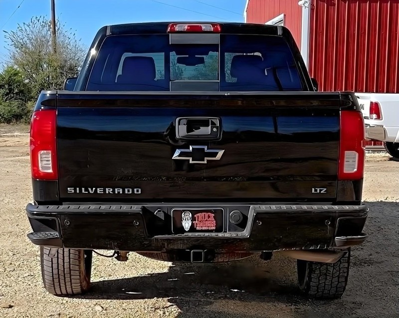 Chevrolet Silverado 1500 Vehicle Full-screen Gallery Image 08