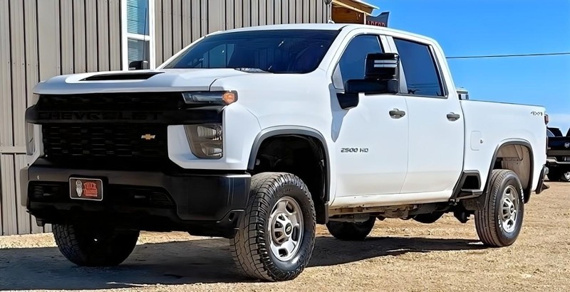 Chevrolet Silverado 2500HD Vehicle Full-screen Gallery Image 02