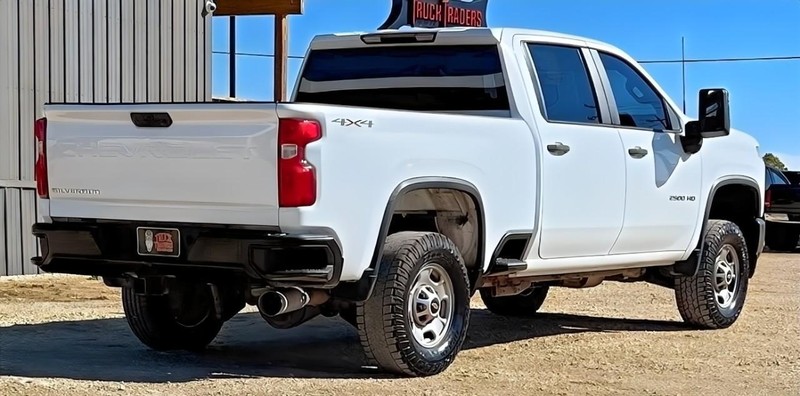 Chevrolet Silverado 2500HD Vehicle Full-screen Gallery Image 05