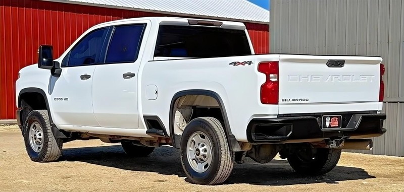 Chevrolet Silverado 2500HD Vehicle Full-screen Gallery Image 06