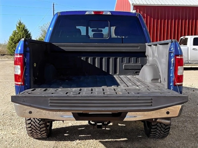 Ford F-150 Vehicle Full-screen Gallery Image 09