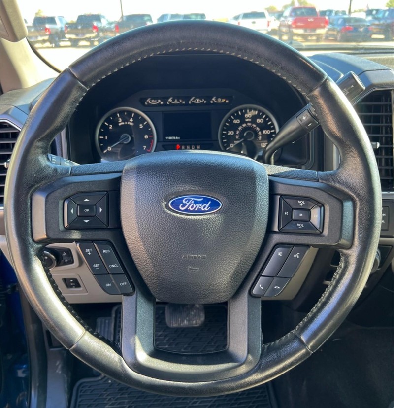 Ford F-150 Vehicle Full-screen Gallery Image 10