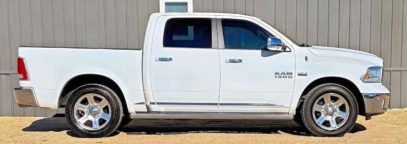 Ram 1500 Vehicle Full-screen Gallery Image 03