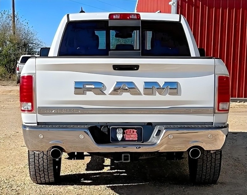 Ram 1500 Vehicle Full-screen Gallery Image 08