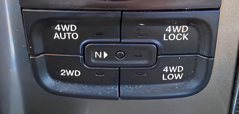 Ram 1500 Vehicle Full-screen Gallery Image 13