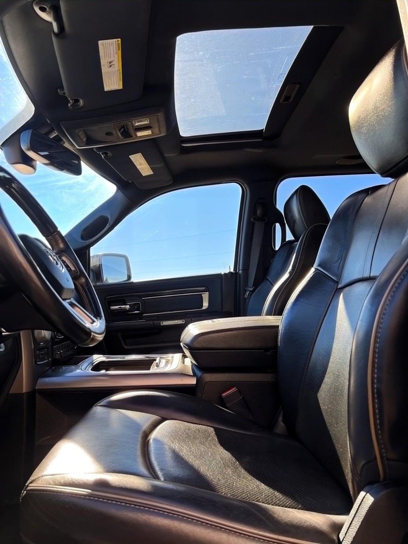 Ram 1500 Vehicle Full-screen Gallery Image 15