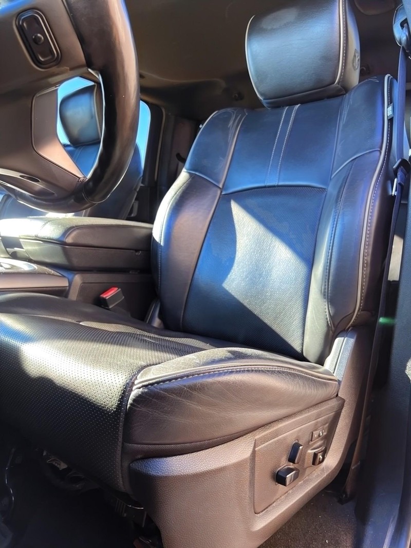 Ram 1500 Vehicle Full-screen Gallery Image 16