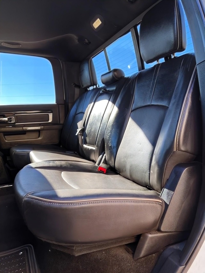 Ram 1500 Vehicle Full-screen Gallery Image 19