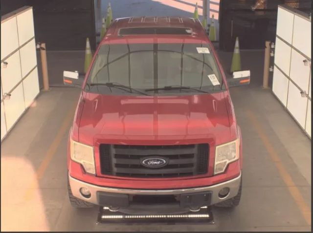 Ford F-150 Vehicle Full-screen Gallery Image 05
