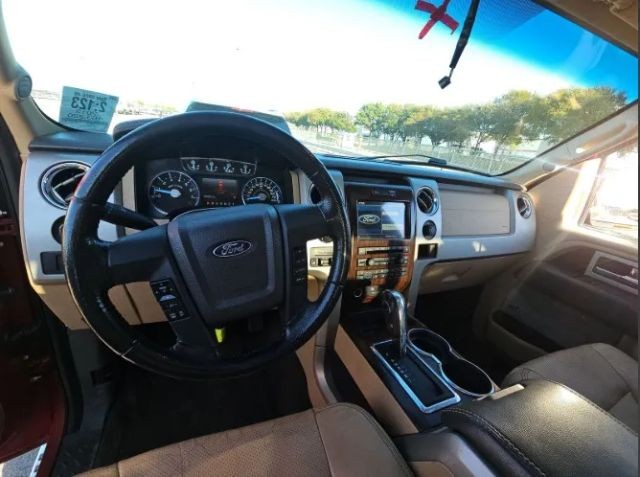 Ford F-150 Vehicle Full-screen Gallery Image 07