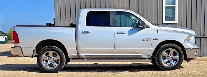 Ram 1500 Vehicle Full-screen Gallery Image 03