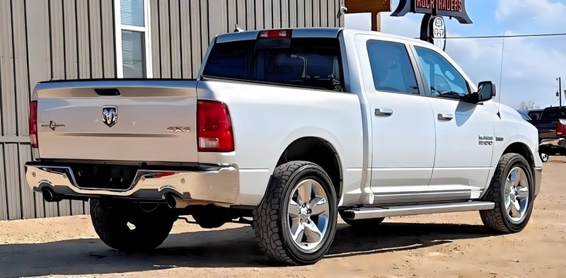Ram 1500 Vehicle Full-screen Gallery Image 05
