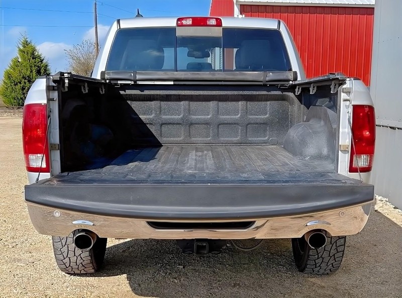 Ram 1500 Vehicle Full-screen Gallery Image 09