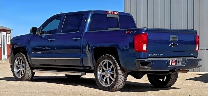 Chevrolet Silverado 1500 Vehicle Full-screen Gallery Image 06