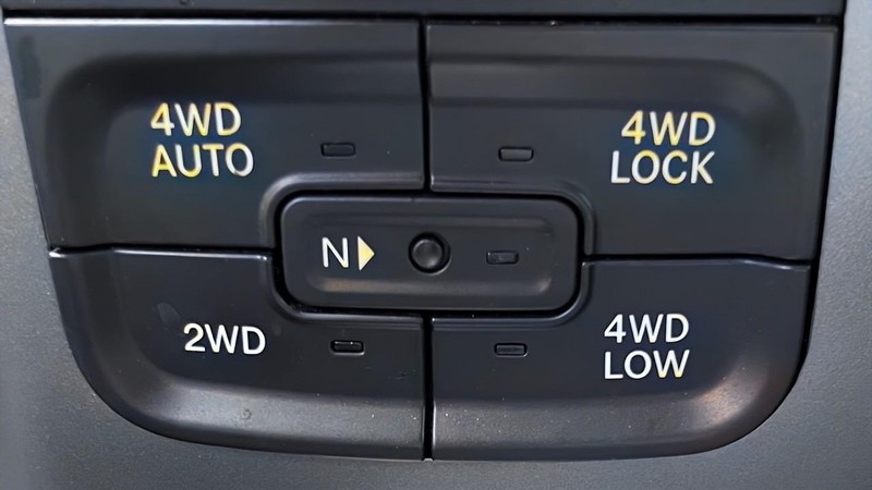 Ram 1500 Vehicle Full-screen Gallery Image 12