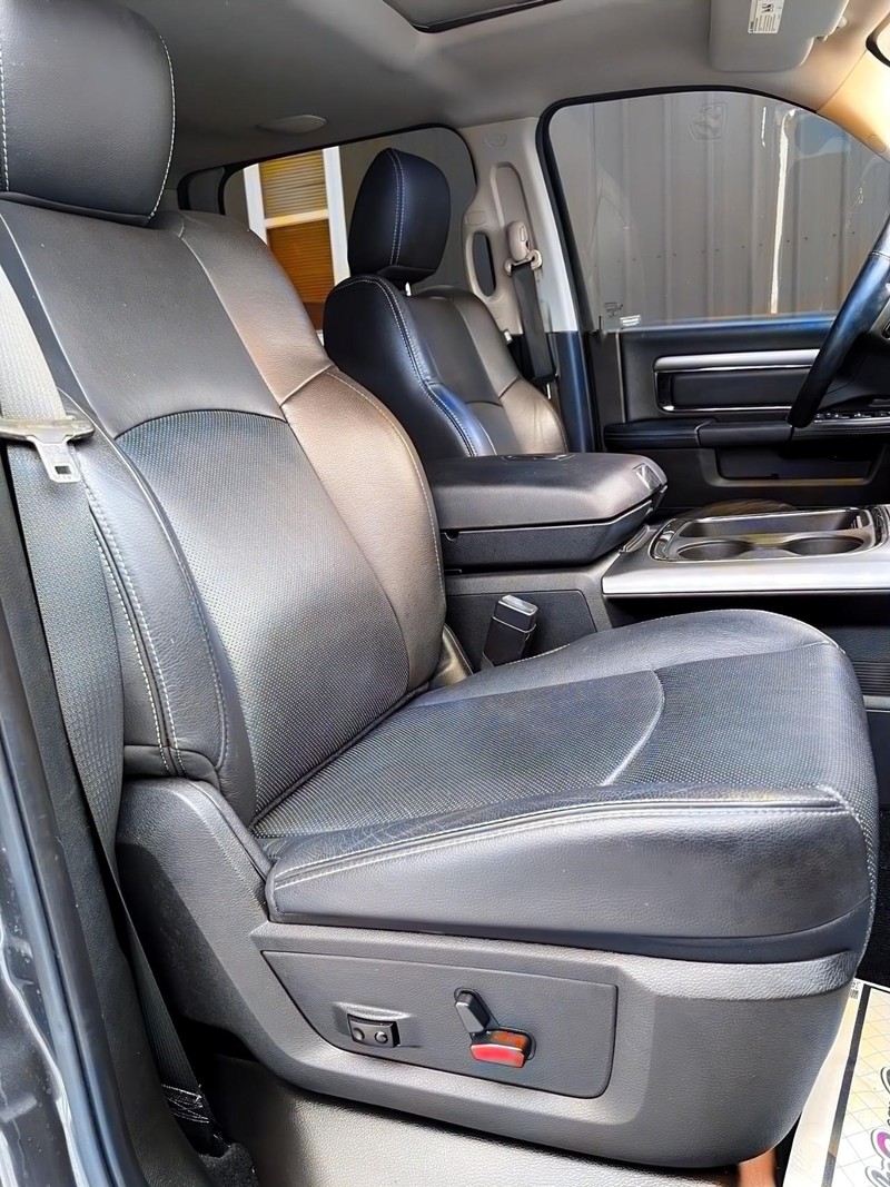 Ram 1500 Vehicle Full-screen Gallery Image 16