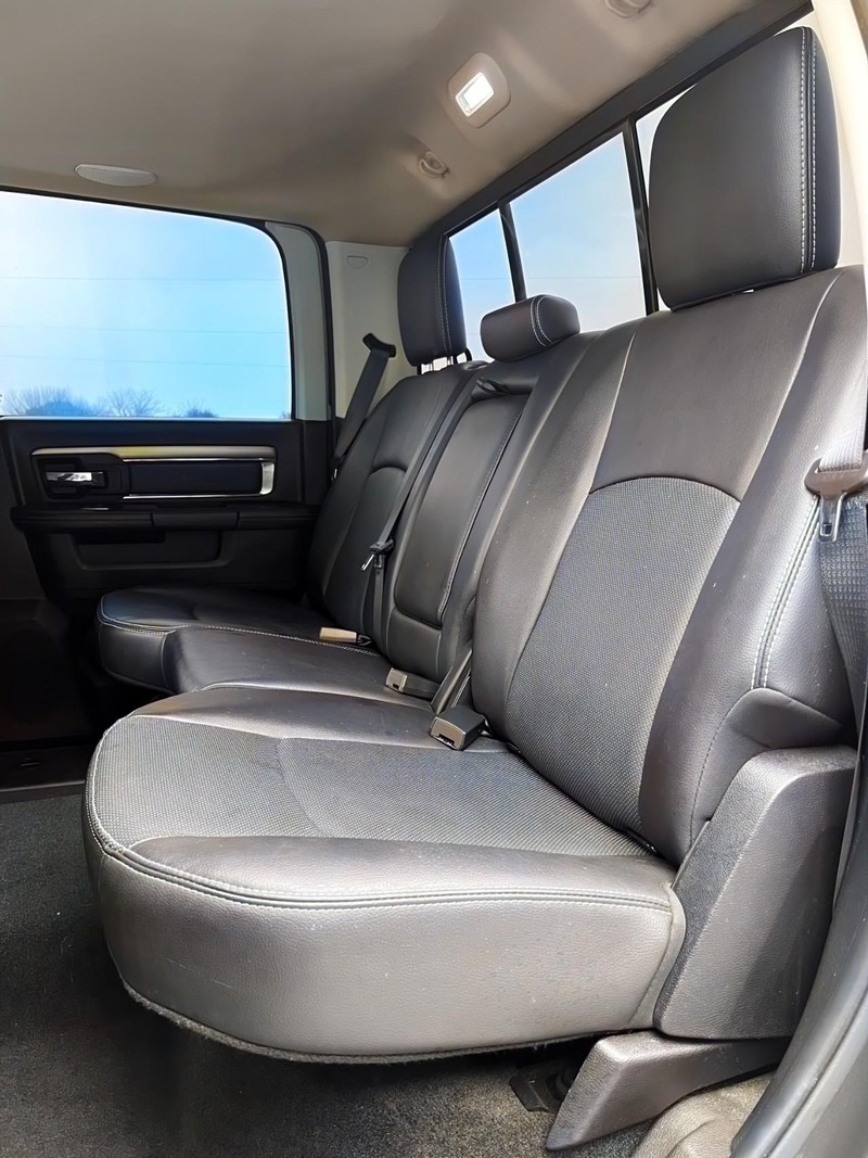 Ram 1500 Vehicle Full-screen Gallery Image 18