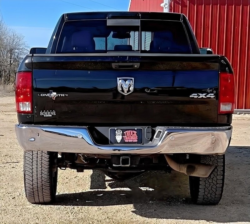 Ram 2500 Vehicle Full-screen Gallery Image 08