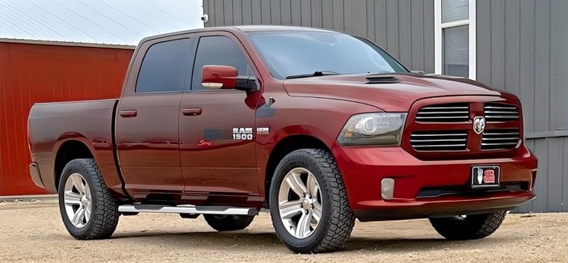 Ram 1500 Vehicle Full-screen Gallery Image 02