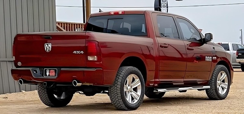 Ram 1500 Vehicle Full-screen Gallery Image 05