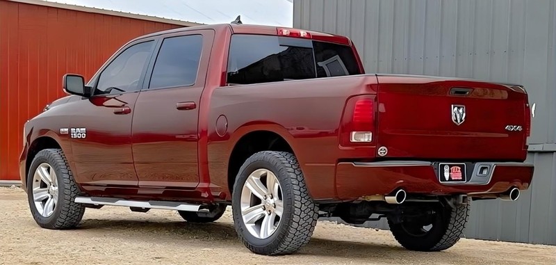 Ram 1500 Vehicle Full-screen Gallery Image 06