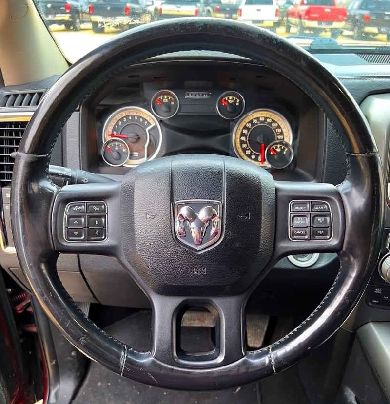 Ram 1500 Vehicle Full-screen Gallery Image 10