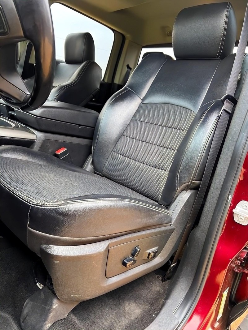 Ram 1500 Vehicle Full-screen Gallery Image 14