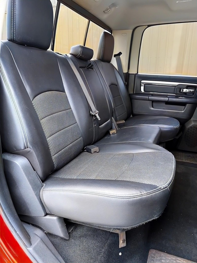 Ram 1500 Vehicle Full-screen Gallery Image 16