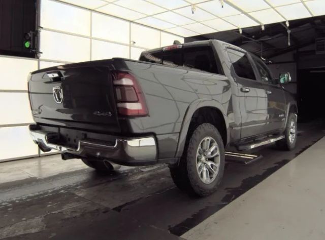 Ram 1500 Vehicle Full-screen Gallery Image 03