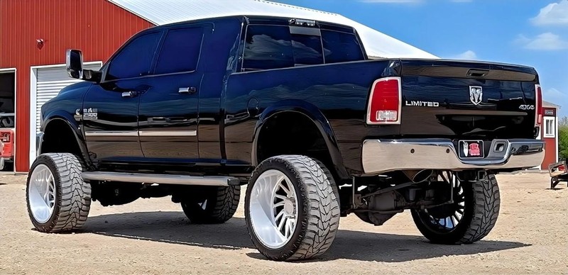 Ram 2500 Vehicle Full-screen Gallery Image 06