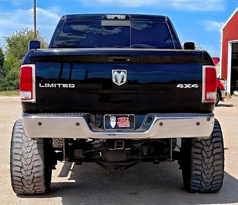 Ram 2500 Vehicle Full-screen Gallery Image 08