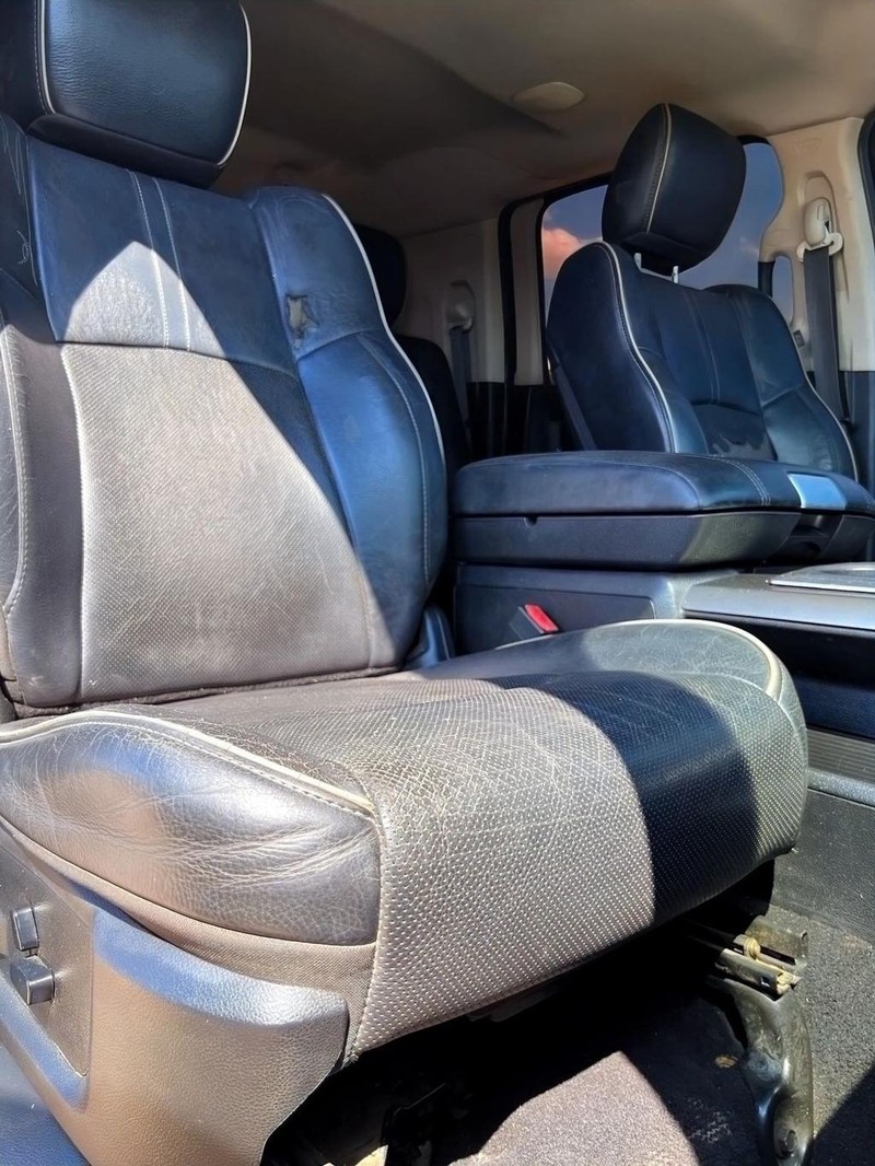 Ram 2500 Vehicle Full-screen Gallery Image 15