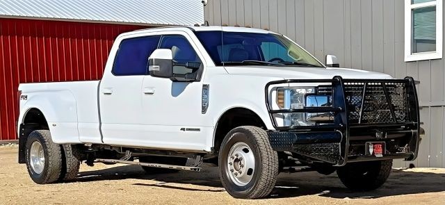 Ford Super Duty F-350 DRW Vehicle Full-screen Gallery Image 02