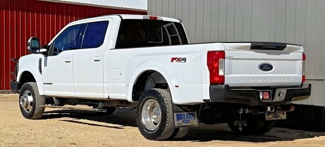 Ford Super Duty F-350 DRW Vehicle Full-screen Gallery Image 06