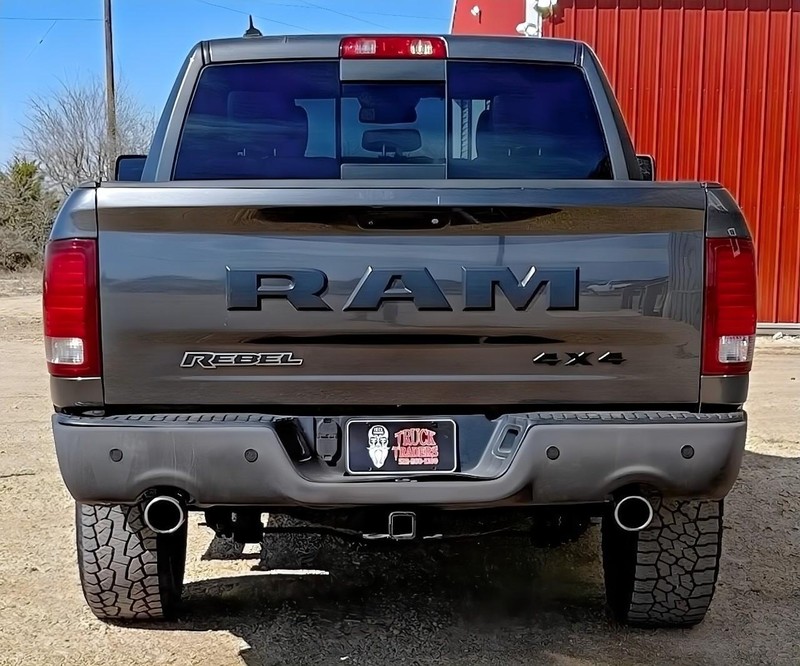 Ram 1500 Vehicle Full-screen Gallery Image 08