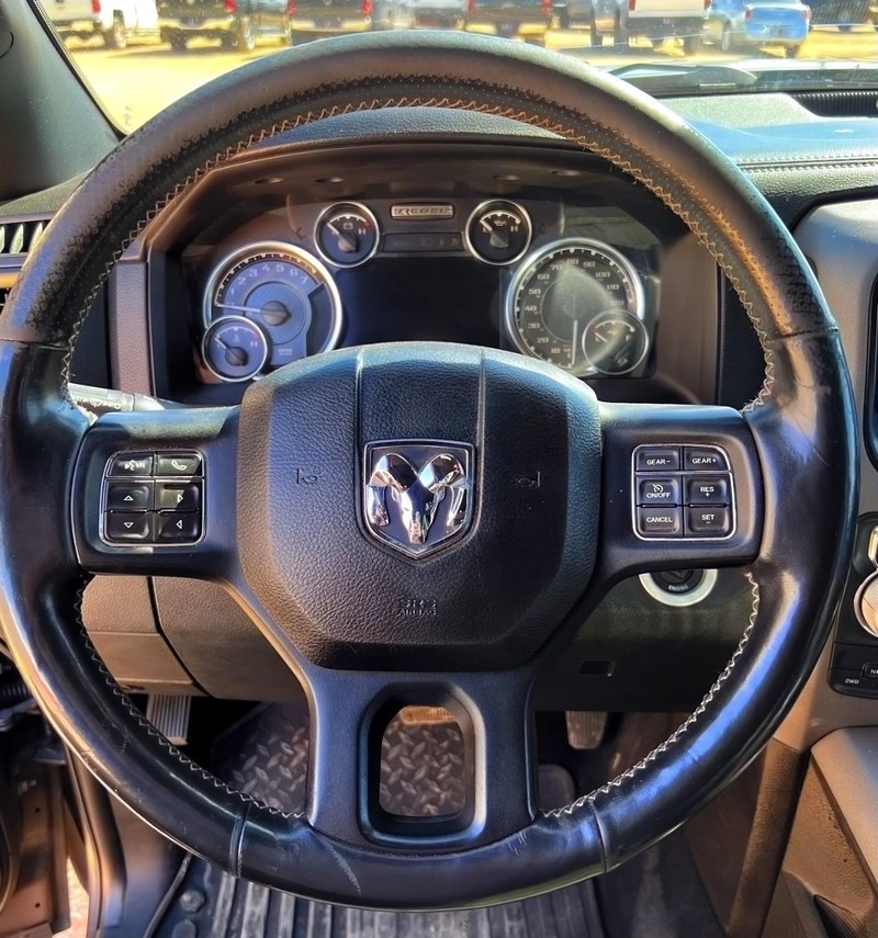 Ram 1500 Vehicle Full-screen Gallery Image 10