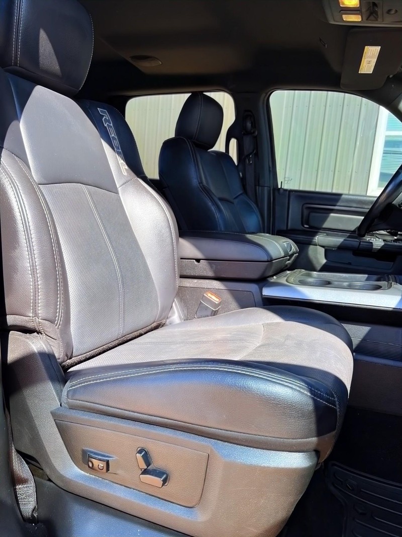 Ram 1500 Vehicle Full-screen Gallery Image 15