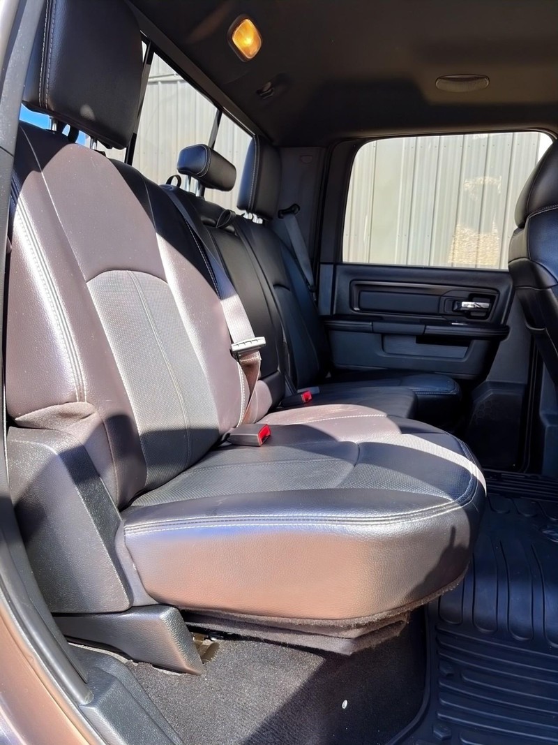 Ram 1500 Vehicle Full-screen Gallery Image 16