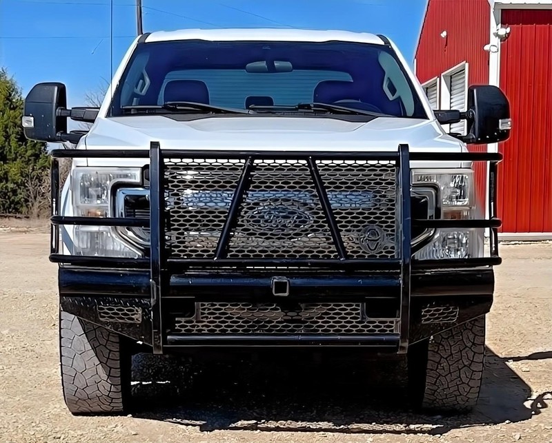 Ford Super Duty F-250 SRW Vehicle Full-screen Gallery Image 07