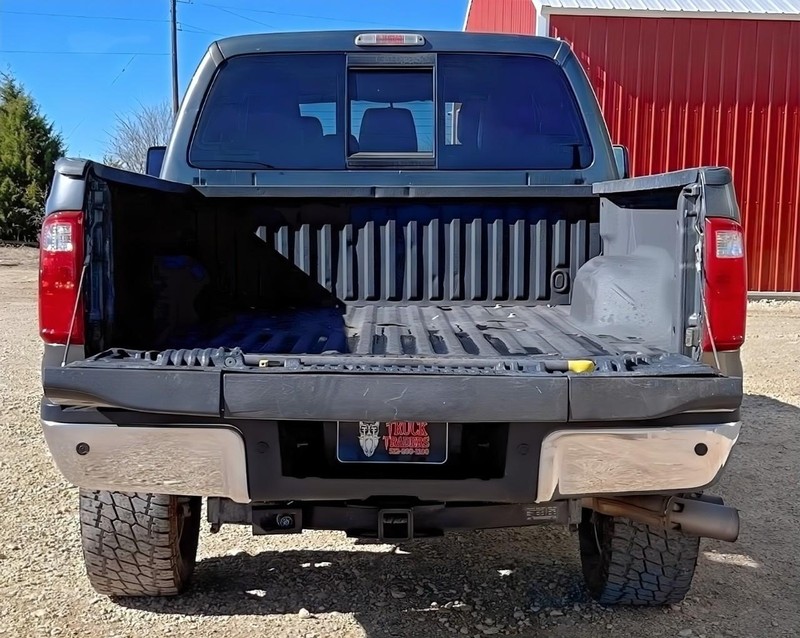 Ford Super Duty F-350 SRW Vehicle Full-screen Gallery Image 09