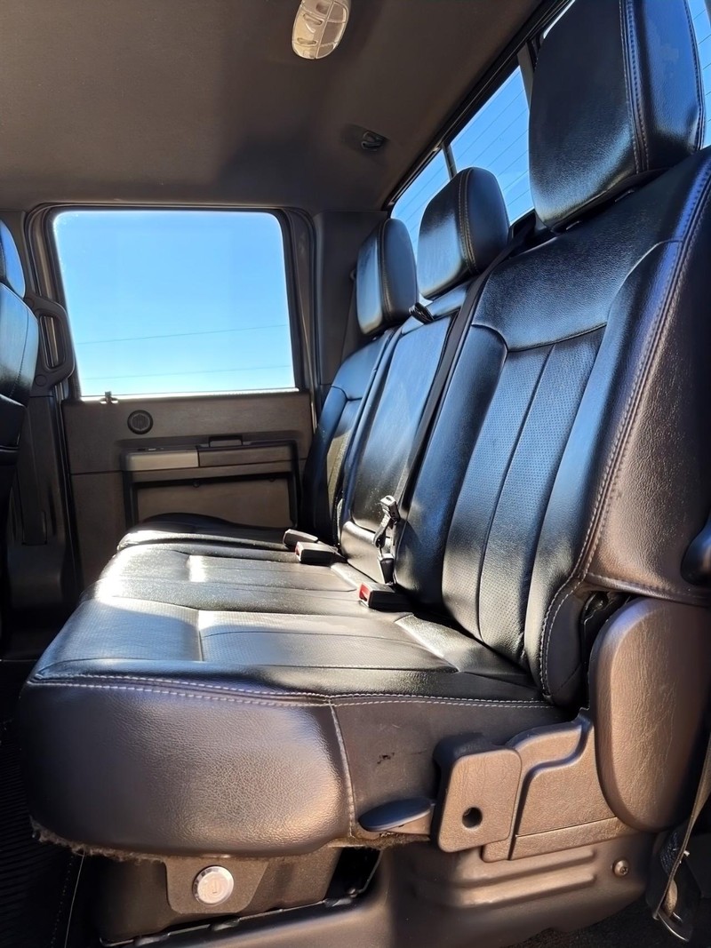 Ford Super Duty F-350 SRW Vehicle Full-screen Gallery Image 18