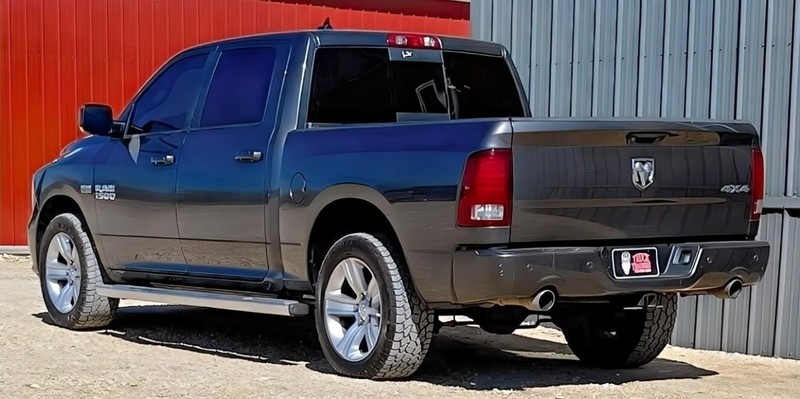 Ram 1500 Vehicle Full-screen Gallery Image 06