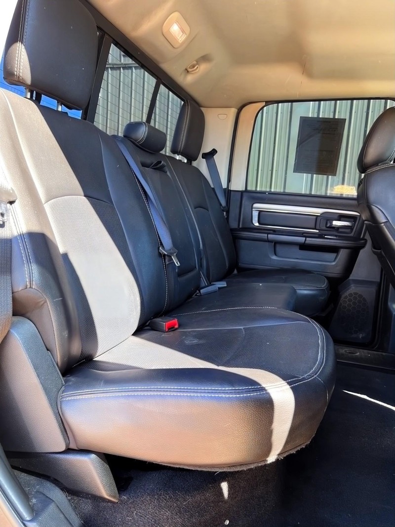 Ram 1500 Vehicle Full-screen Gallery Image 16