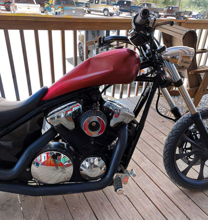 Honda Motorcycle Vehicle Full-screen Gallery Image 05